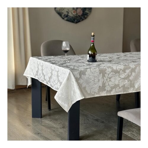  Stolnjak Damast - 150x220cm dezen E27 ( VLK000348-E27dezen ) Slike