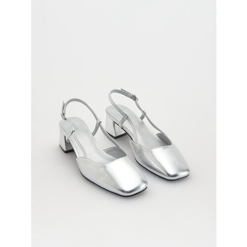 Reserved Ladies` pumps - srebrna Slike