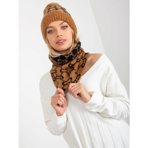 Fashion Hunters Women's camel and black patterned neck warmer Slike