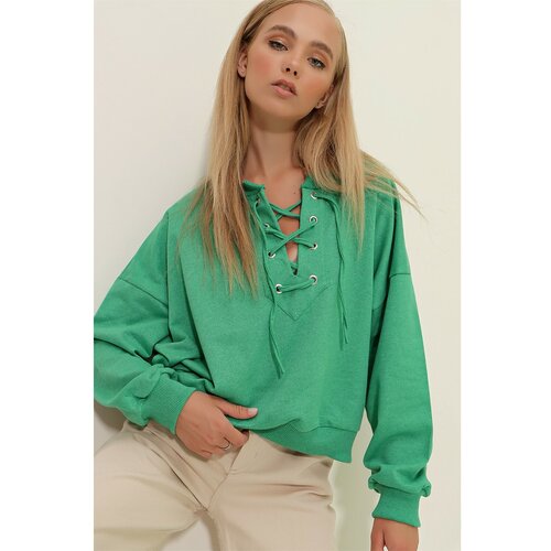 Trend Alaçatı Stili Women's Green Lace Front Oversized Sweatshirt Cene
