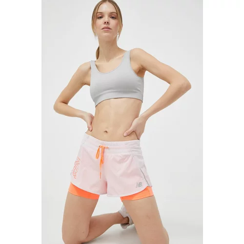 New Balance Kratke hlače za tek Printed Impact Run roza barva