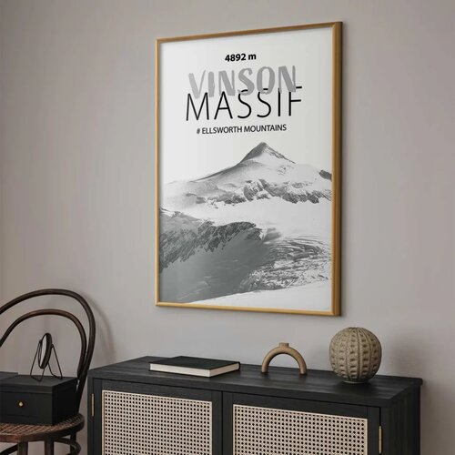 Plakat - The majestic Vinson Massif mountain peak  crown of mountains  mountain landscape 40x60 Zlatni okvir Cijene