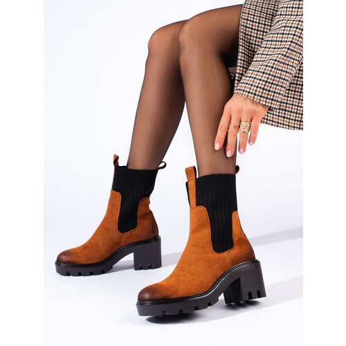 SHELOVET Camel slip-on ankle boots with a wide heel Potocki Slike