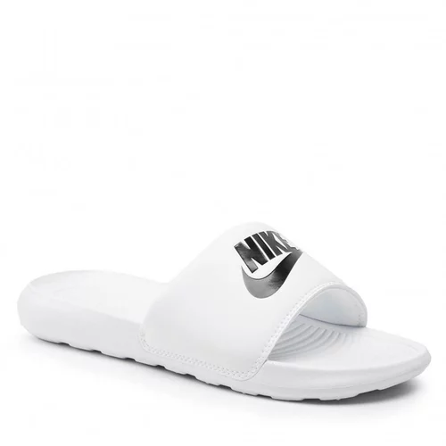 Nike Natikače s potpeticom 'Victori One' crna / bijela