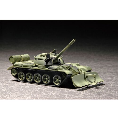 Trumpeter T-55 with BTU-55, (21312270) Cene