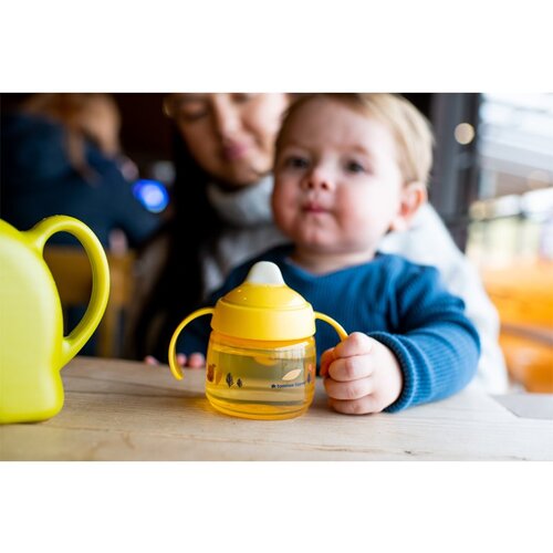Tommee Tippee Superstar 4m+ skodelica za otroke Yellow 190 ml Slike
