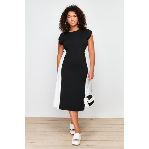 Trendyol Curve Black-White Color Blocked Midi Knitted Dress Slike