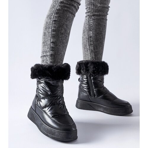 Gemre Black insulated snow boots with fur Oliver Cene
