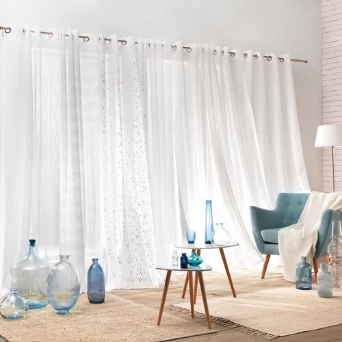 Douceur d int&amp;eacute;rieur Bela/v srebrni barvi prosojna zavesa iz tančice 140x240 cm Floressia &amp;ndash; Slike