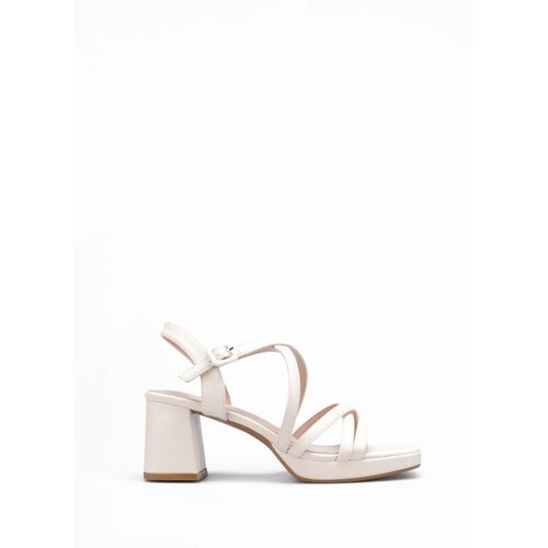 La Modeuse Sandali &amp;amp; Odprti čevlji 78600_P187119 Bež Slike