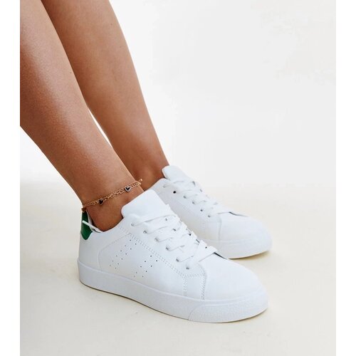 D/CEO White trainers Justar Cene