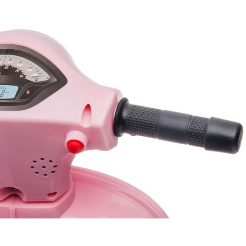  Skuter Vespa na akumulator - puder rozi Slike