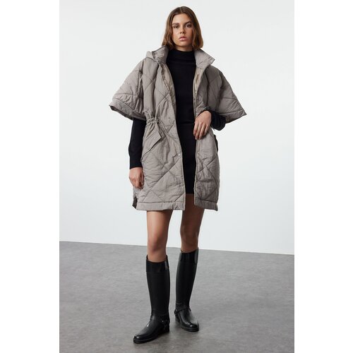 Trendyol Mink Oversize Poncho Quilted Coat Cene