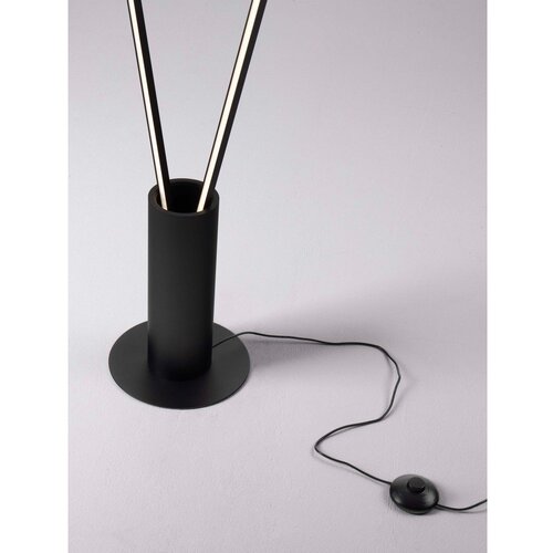 Nova Luce Mat črna kovinska LED stoječa svetilka z upogljivo konstrukcijo (vi&amp;scaron;ina 181 cm) Kimolia &amp;ndash; Slike