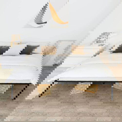 Metalni Kovinski posteljni okvir črn 200x200 cm Slike