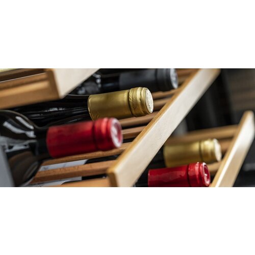 Amica wcf1k30b20.1 vinska vitrina 20 boca Slike