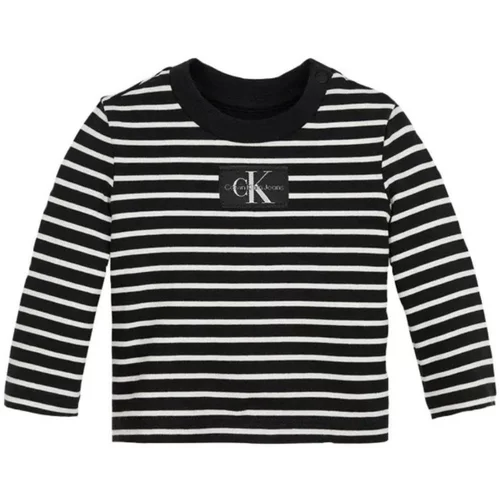 Calvin Klein Jeans Vetrovke - Črna