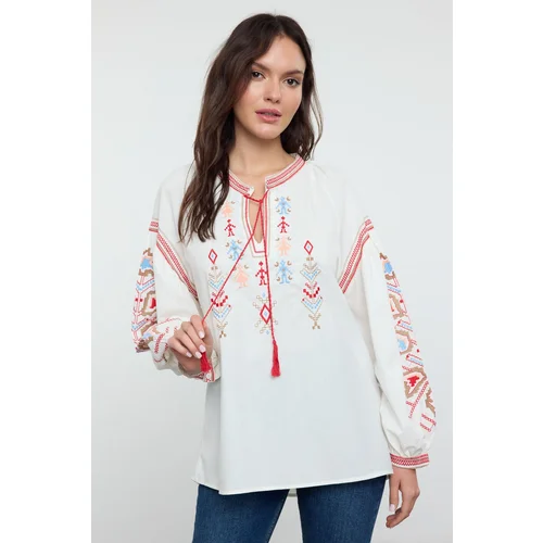 Trendyol White Embroidered Neck Lace Detailed Woven Blouse