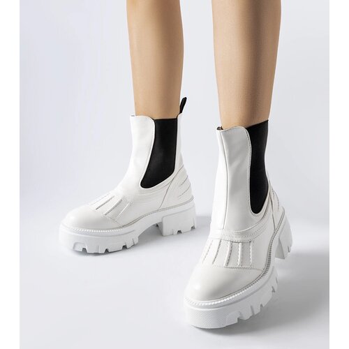 Gemre White massive insulated Carruba workers Cene