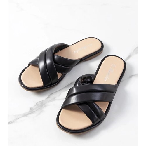 D/CEO White slides Ypsy Slike