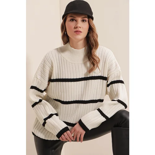 Bigdart Sweater - White - Oversize