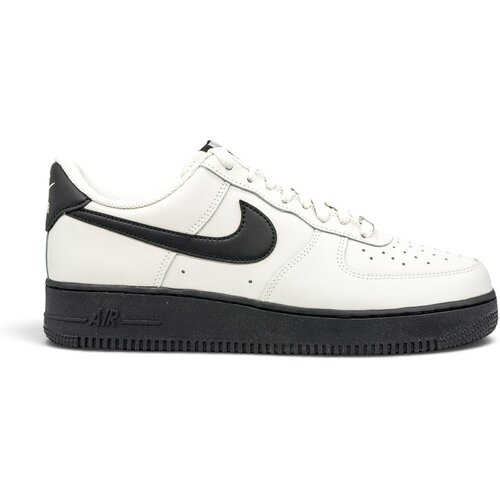 Nike Modne superge Air Force 1 &amp;#039;07 Light Bone Black Črna Slike