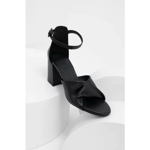 Answear Lab Kožne sandale boja: crna