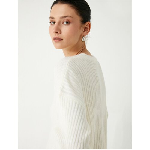 Koton Soft Texture Long Sleeve Basic V Neck Oversize Knitwear Sweater Cene