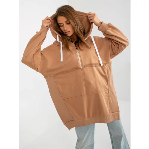 Fashion Hunters Oversized long camel sweatshirt with a hood and slits