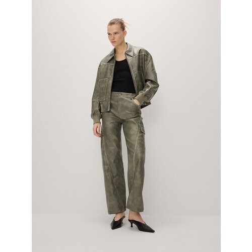 Reserved cargo hlače iz umetnega usnja - zelena Cene