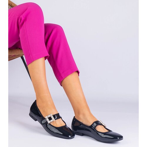 Gemre Black patent ballerinas decorated with a Furseda buckle Cijene