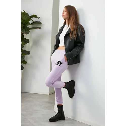 Trendyol Lilac Rubber Leg Embroidered Knitted Sweatpants