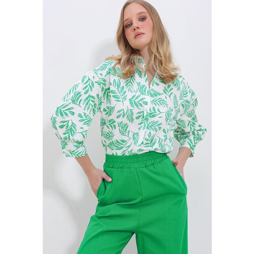 Trend Alaçatı Stili Women's Green Leaf Patterned Balloon Sleeve Hidden Placket Linen Shirt Cene