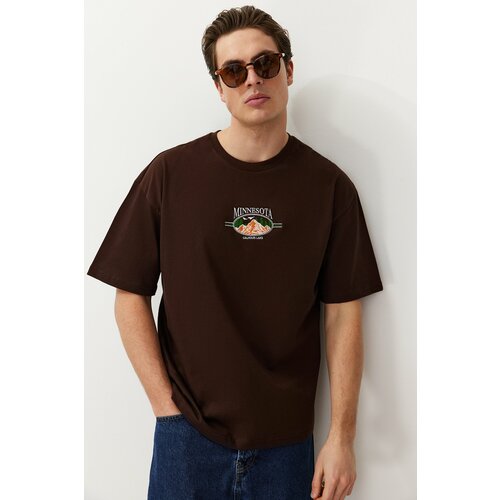 Trendyol Brown Men's Oversize/Wide Cut Landscape Embroidered 100% Cotton T-Shirt Cene