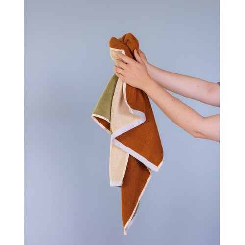 H&amp;uuml;bsch Rjava frotirna bombažna brisača 50x100 cm Block &amp;ndash; Slike