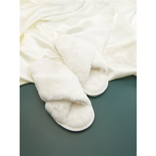 Sinsay papuče s umjetnim krznom Cene