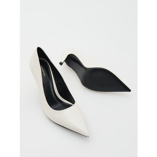 Reserved Ladies` pumps - ebenovina Cene