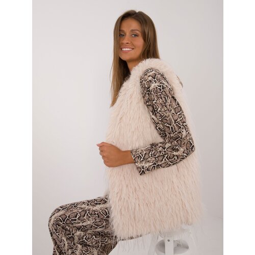 Fashion Hunters Light beige women's fur vest Slike