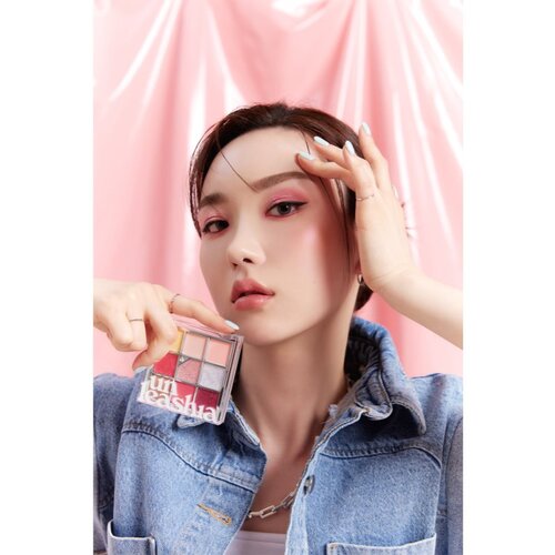 Unleashia Glitterpedia Eye Palette paleta senčil za oči odtenek All of Peach Ade 6,6 g Slike