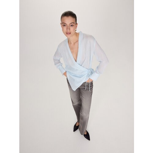 Reserved - Bluza na vezanje i preklop sprijeda - bljedoplavo Cijene