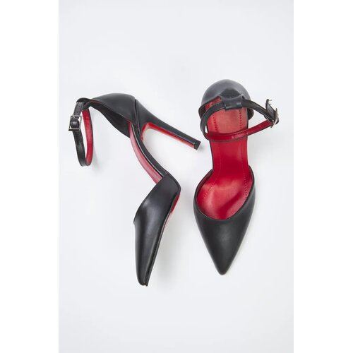 Trendyol Shoes Ženske cipele Takss25To00089, Crne Slike