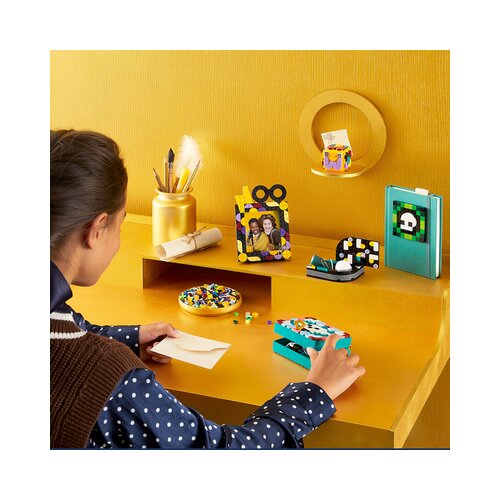 Lego komplet za pisalno mizo Bradavičarka&amp;trade; - 41811 Slike