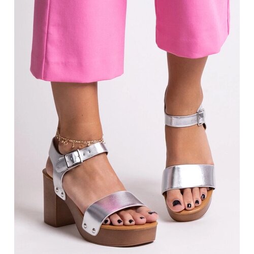 D/CEO Black sandals on a block heel Millo Cene