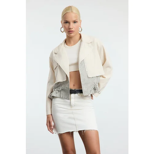 Trendyol Beige Stripe Detailed Pocket Jacket