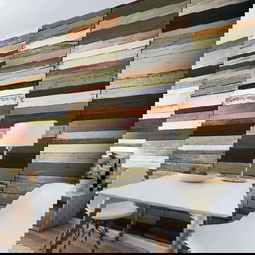  Tapeta - Rainbow-colored wood tones 50x1000 Cijene