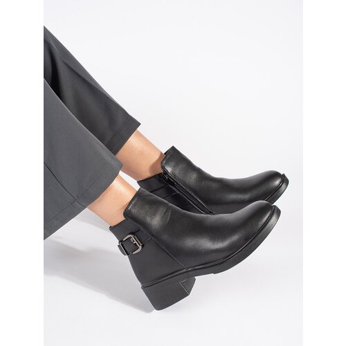 Shelvt Women's black low-heeled boots with a decorative buckle Cijene