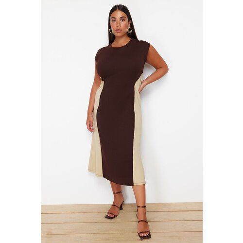 Trendyol Curve Brown-Beige Color Block Midi Crepe Knitted Plus Size Dress Slike