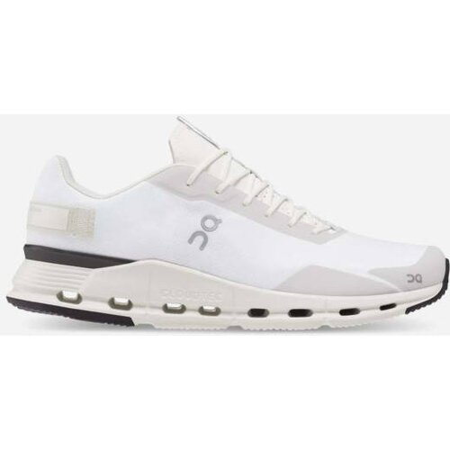 On running Cloudnova Form 2698483 WHITE/ECLIPSE Cene