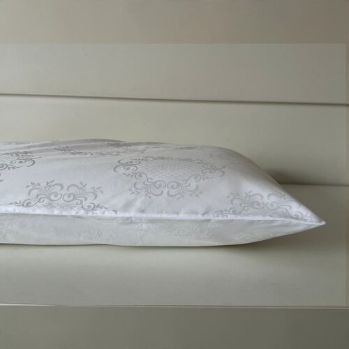 VIKTORIJA Jastučnica 50x70 cm, pamučni saten, bela s medaljon ornamentom – Clas A34 Cene