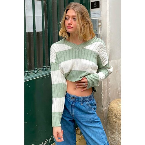 Madmext Sweater - Green - Fitted Cene
